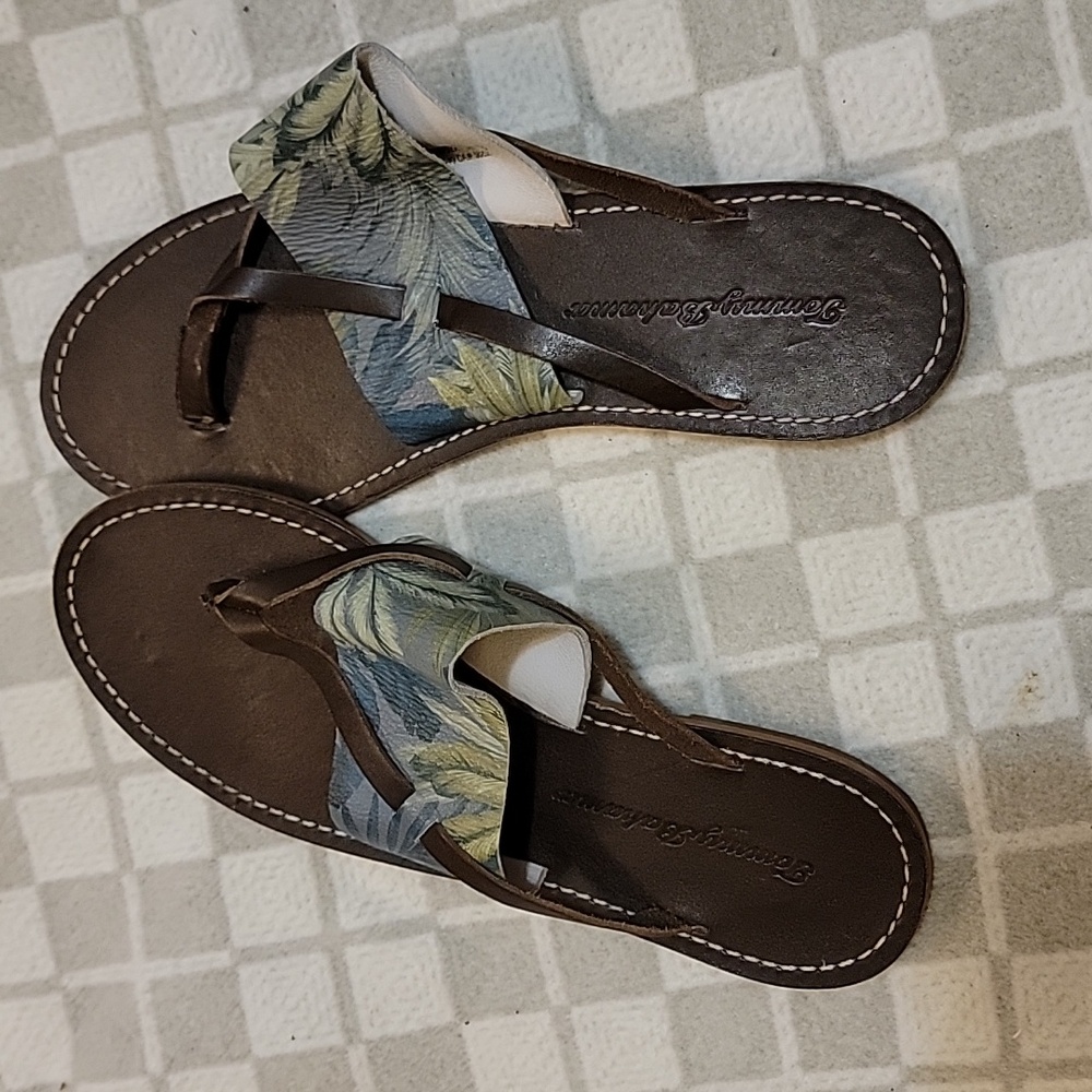 Tommy Bahama sandals